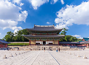 Дворец Чхандоккун (Changdeokgung Palace)