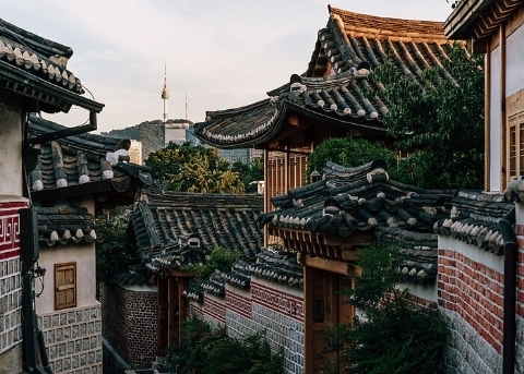 Традиционная деревня Букчхон (Bukchon Hanok Village)