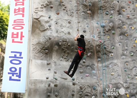 Парк скалолазания Ынбон (Eungbong Rock Climbing Park)