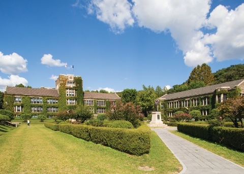 Кампус университета Ёнсе (Yonsei University Campus)