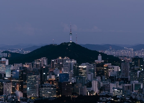 Ночной вид с горы Инвансан (Inwangsan Mountain at Night)